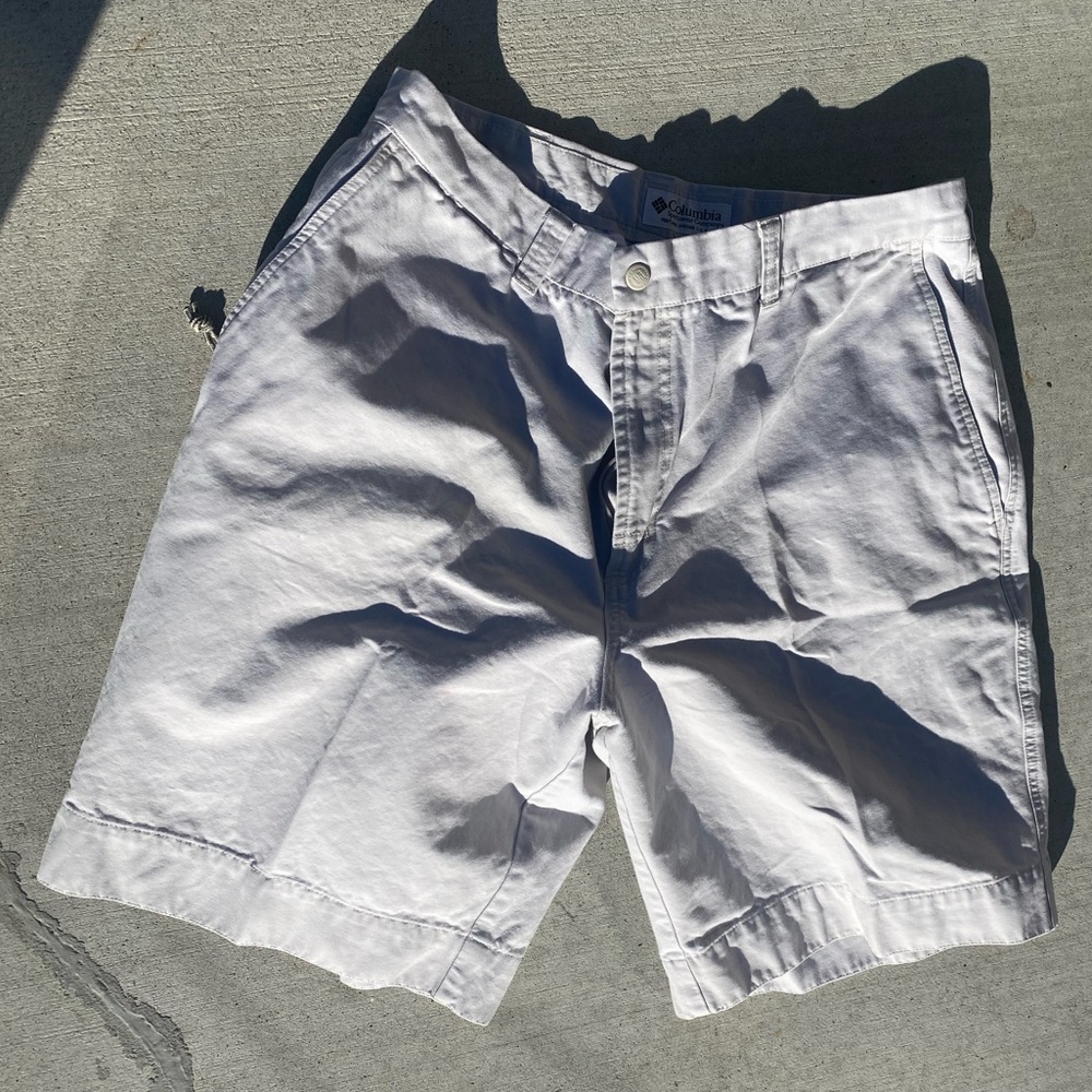 Columbia Gray Cargo Shorts Size 32